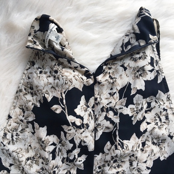 Banana Republic sleeveless cowl neck blouse top 4 - Picture 7 of 7